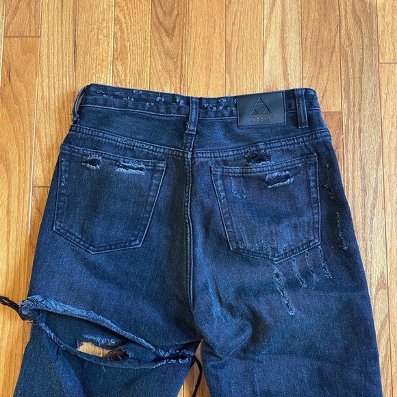 UNIF x UO Twerk Ripped Jeans - Picture 4 of 4